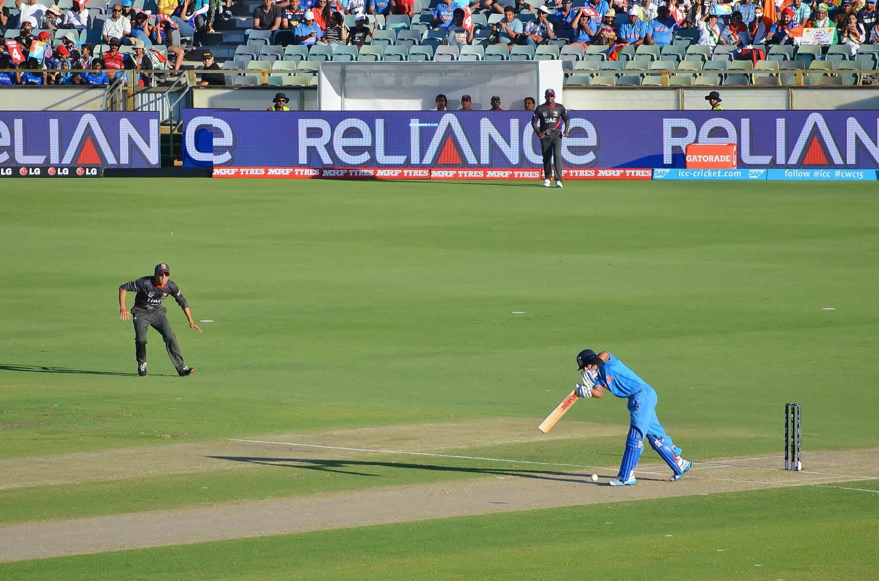 Virat Kohli batting for India against UAE at the 2015 Cricket World Cup — early overs that set the chase tempo.