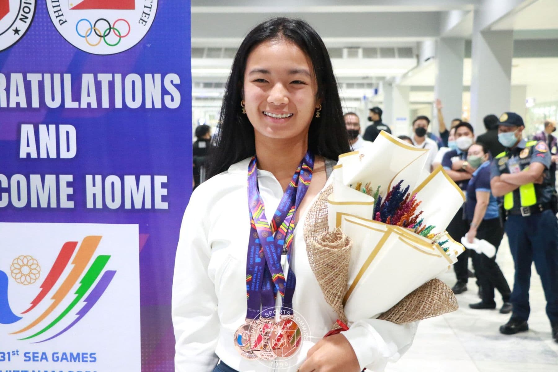 Alexandra Eala at a Philippine Sports Commission welcome after bronze medals at the 31st SEA Games in Vietnam in 2021. In Nagoya this week, Hawaii freshmen Tennielle Madis and Stefi Aludo are on the same Philippine tennis sheet.
