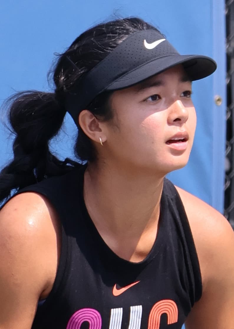 Alexandra Eala practicing at the 2024 US Open.