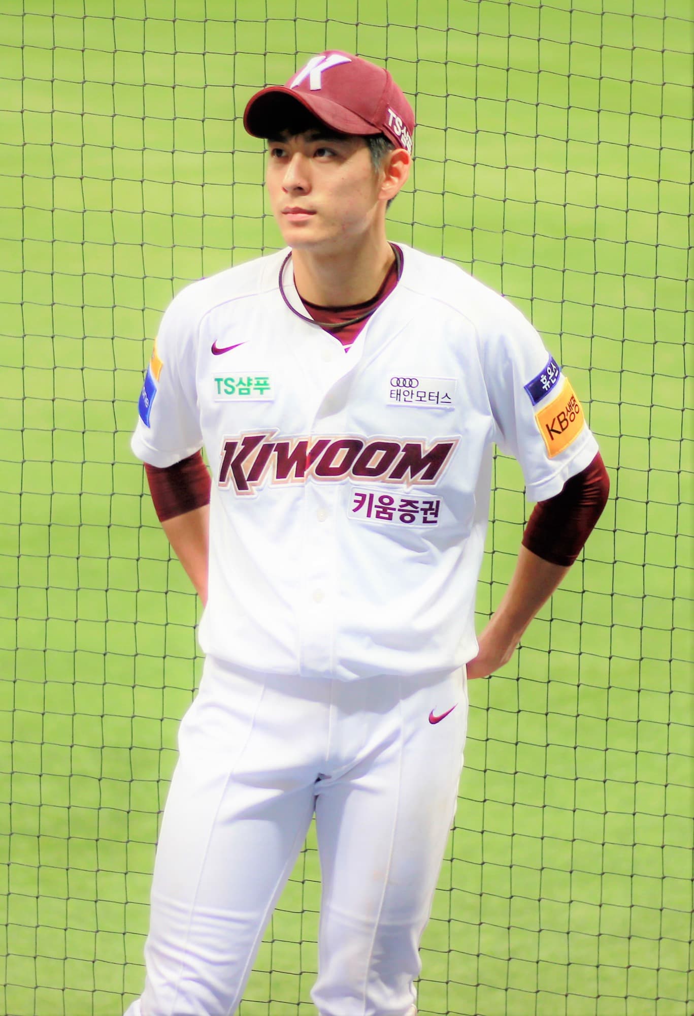 Jung Hoo Lee during his Kiwoom Heroes years in Korea, before his move to San Francisco.